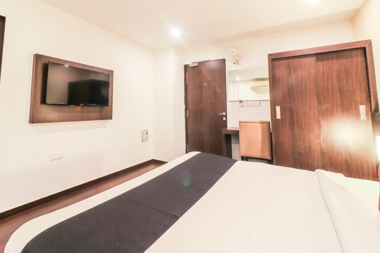 Capital O Krishna 3*